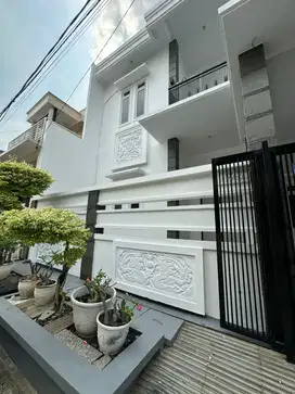 Dijuak Rumah Baru Bebas Banjir, Harapan Indah 1 Bekasi