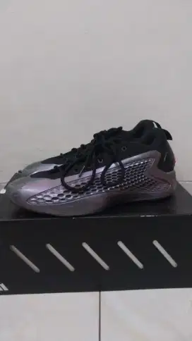 SEPATU BASKET ADIDAS AE LOW 1 IRON SHARPENS IRON ORIGINAL