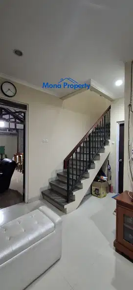 Dijual rumah di metland cluster depan