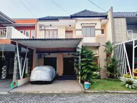 Rumah Mewah 2 Lantai semi Furnish di Cluster Premium Gentan