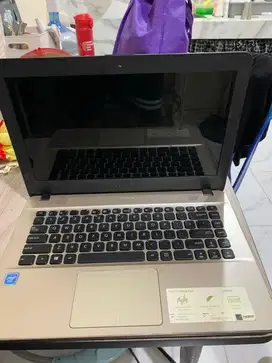 Laptop asus vivobook x441m 4gb