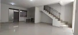 DISEWAKAN RUMAH BAGUS 2 LANTAI DI MEKAR WANGI BANDUNG