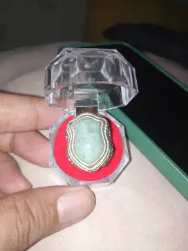 Batu giok Papua model terompah