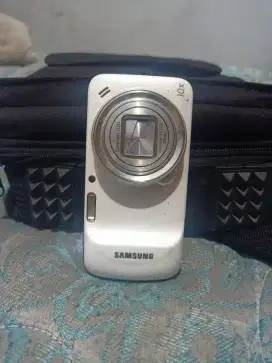 Hp samsung S4 kzoom keadaan mati lcd mulus batangan
