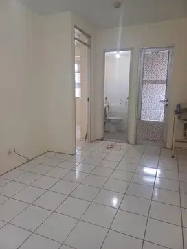 Apartemen Gading Nias 2 Kamar Kosongan Lantai 1 bisa lewat Tangga