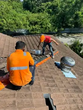 Pasang rangka baja perbaikan atap rembes, di dinding bocor dll