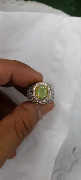 Zamrud kolombia iketan perak