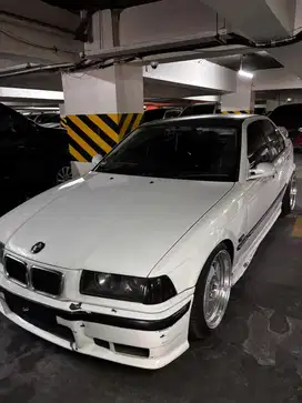 dijual bmw e36 318i