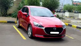 Km 19 rb mazda 2 gt skyactive sedan 2022 merah cash kredit bisa