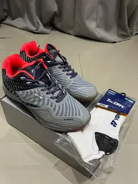 JUAL CEPAT SEPATU BADMINTON YONEX HYDRO FORCE 6