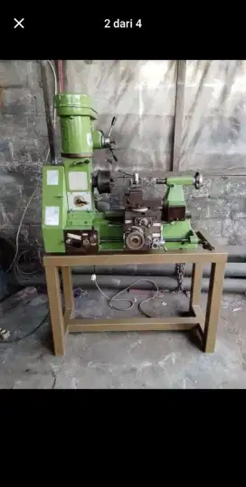 Mesin bubut kombinasi bor