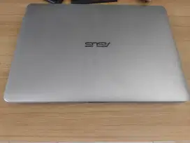 Laptop asus core i3 invidia sudah ssd