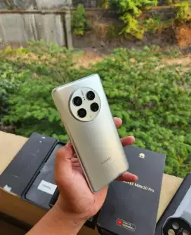 Huawei Mate 50 Pro 16/256 GB Kondisi Seperti Baru
