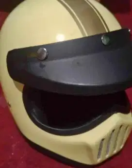 Helm cakil second