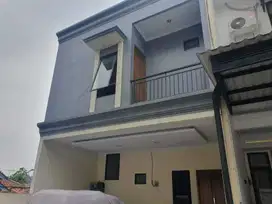 Rumah Minimalis Rapi, siap Huni akses 2 mbl di Cluster di  Ragunan