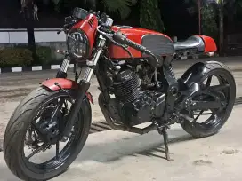 Caferacer basic yamaha byson