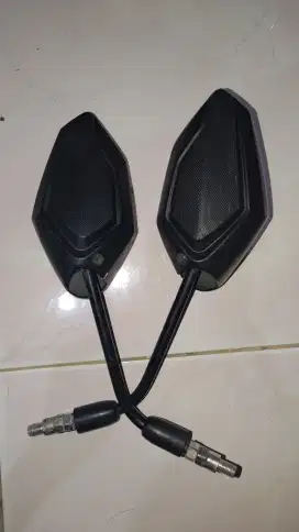 Spion Vario Ori copotan
