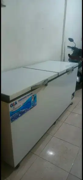Freezer box GEA 715 L