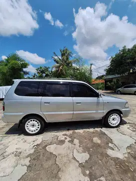 Toyota Kijang LGX 2.0 Efi Automatic
