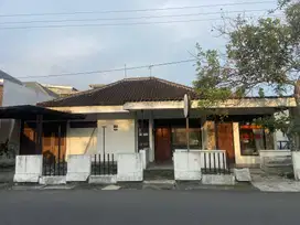 Rumah Kota Jogja Pinggir Jalan, Cocok Untuk Usaha