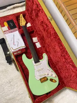 Suhr classic Pro SSS Surf green Gold hardware