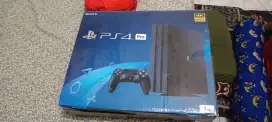 Sony Playstasion 4 Pro 1TB, Normal