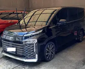 Toyota Voxy 2022 Kondisi Istimewa
