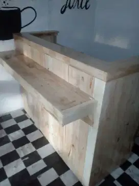 Pengrajin kayu pembuatan meja kursi dll
