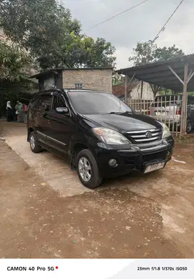 Daihatsu Xenia 2004 Bensin