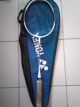 Yonex arscaber71 30Lbs (white)