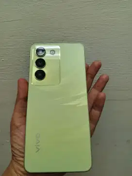 Vivo y100 4g ram 8/526