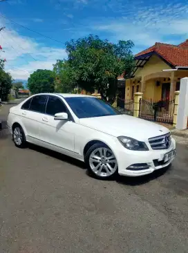 Mercy C200 CGi 2013 AVG KM 28.000