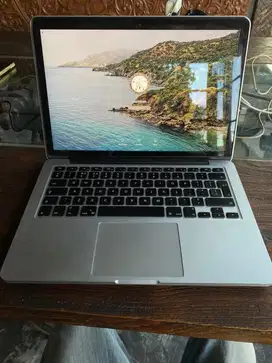 Macbook Pro 2015 Retina 13 inch. Intel Core i5 8/128GB