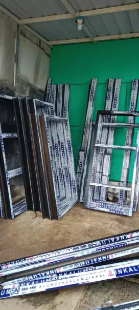 Kusen aluminium kaca