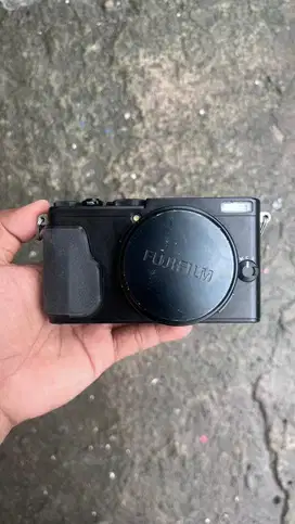 Fujifilm X70 no box