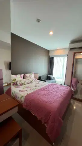 Disewakan Unit Studio Apartemen Grand Kamala Lagoon Tower Emerald