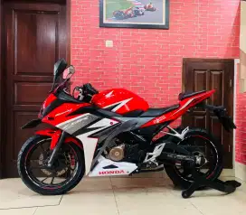 Honda CBR 150 R