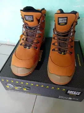 sepatu safety joger