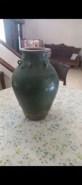 Barang Antik Guci Cina.