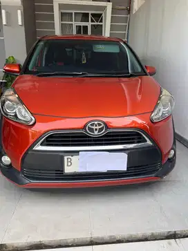 Toyota Sienta 1.5 G AT Orange 2017 pemakaian 2018