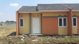 Rumah Vila Kencana Cikarang, Hoek, BU Oper Kredit