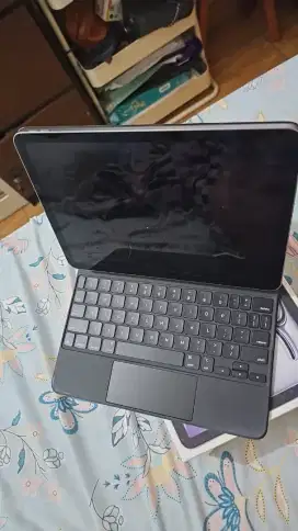 Ipad Air M2 2024 256 GB + Magic keyboard