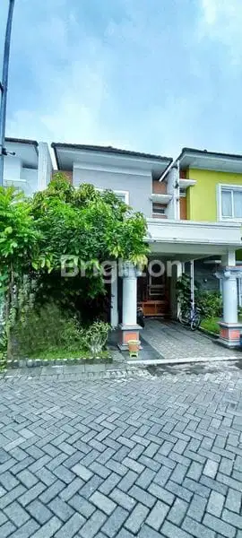 RUMAH ASRI MINIMALIS 2 LANTAI SIAP HUNI