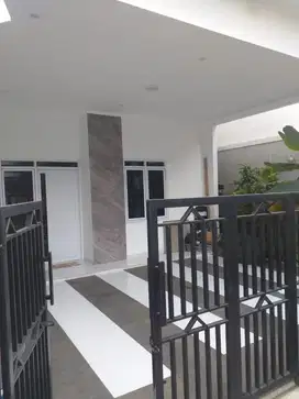 DIJUAL RUMAH MNIMALIS (PINGGIR JAĹAN), JATIPADANG - PS. MINGGU, JAKSEL