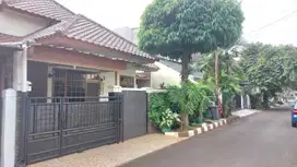 Rumah Mewah dan Bagus 2 Lantai Lokasi Sangat Strategis di Lebak Bulus,