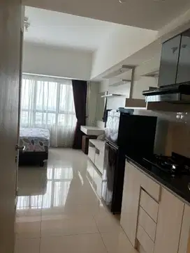 disewa full furniture apartemen springlake sumarecon.bekasi utara