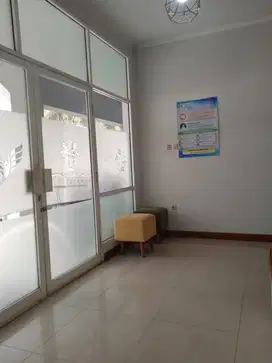 Di sewakan ruko siap huni di Pondok pinang jaksel