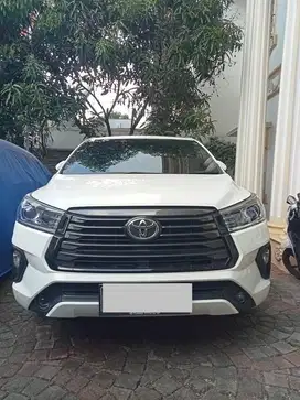 Jual innova 2022 G bensin km 15rb!