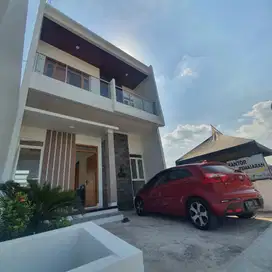 Rumah baru 2lantai dijual di jln mangesti raya gentan solo 730jt