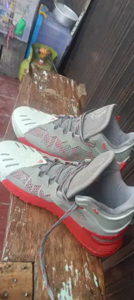 Sepatu Adidas rose